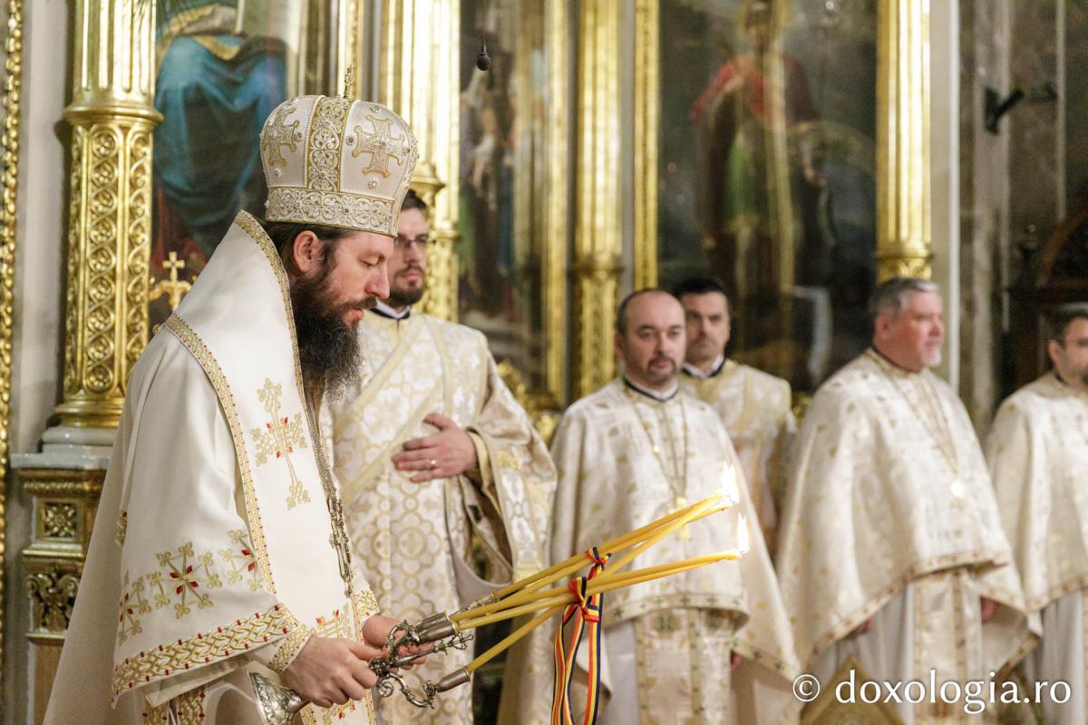 Liturghie arhierească la Catedrala Mitropolitană din Iași  în cinstea Sfinților Trei Ierarhi / Foto: pr. Silviu Cluci